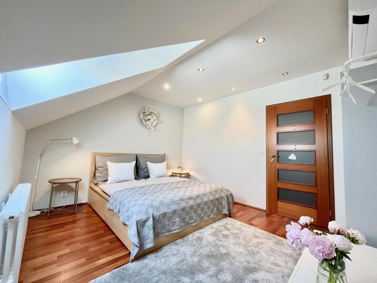 Luxury Penthouse Apartment Prága Kültér fotó